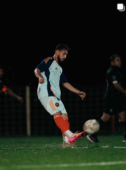 North Houston FC players training together